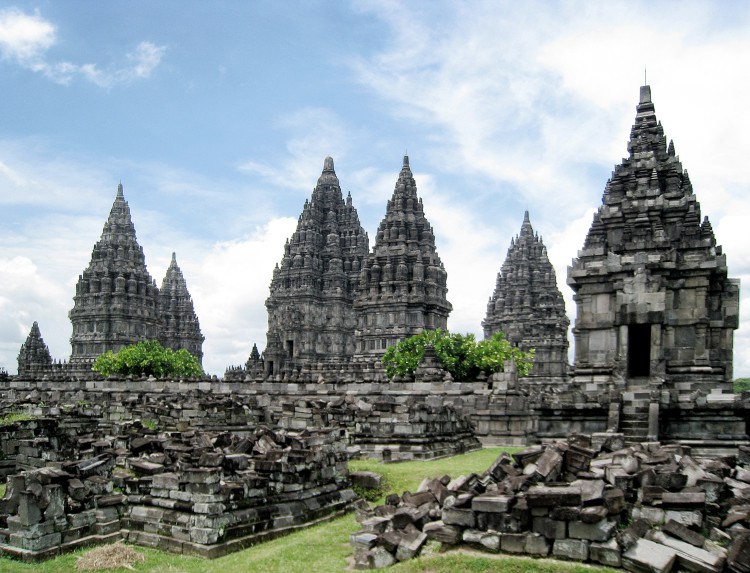 Akulturasi Kebudayaan Asli Indonesia Dengan Kebudayaan Hindu Buddha